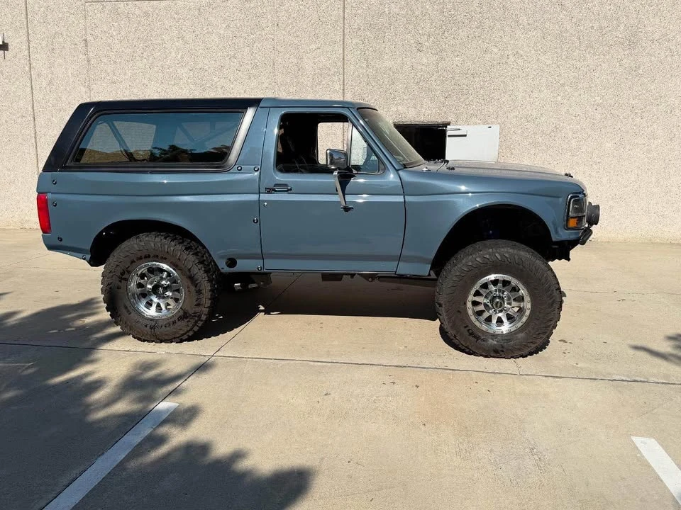 1994 Ford Bronco 5th Gen - Image 2 of 12