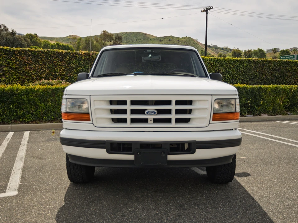 1994 Ford Bronco 5th Gen - Image 2 of 25