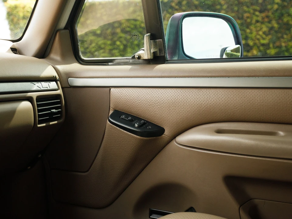 1994 Ford Bronco 5th Gen - Image 22 of 25