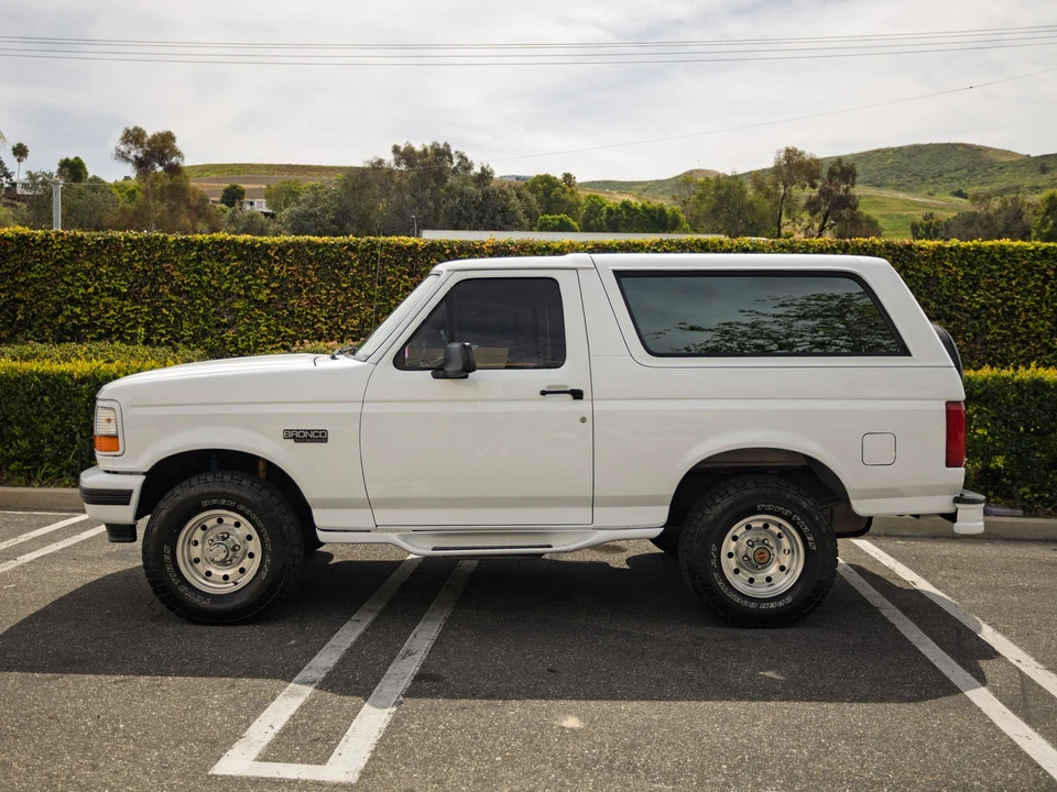 1994 Ford Bronco 5th Gen - Image 8 of 25