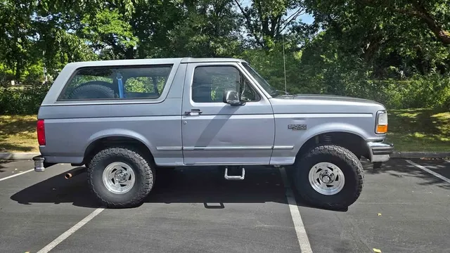 1994 Ford Bronco Sport Utility 2D