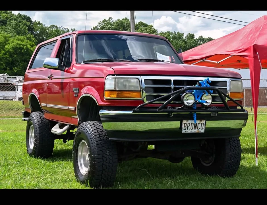 1994 Ford Bronco 5th Gen - Image 2 of 17