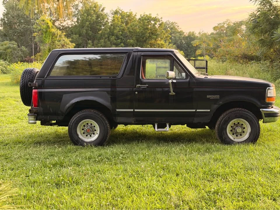 1994 Ford Bronco 5th Gen - Image 2 of 10