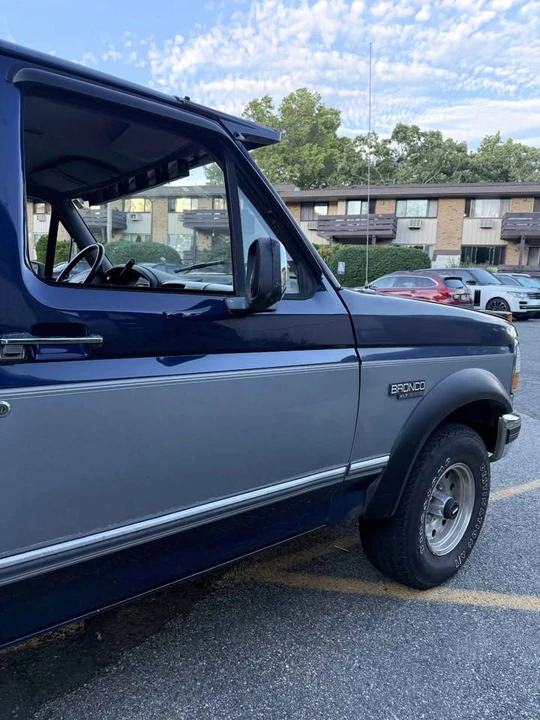 1994 Ford Bronco 5th Gen - Image 2 of 6