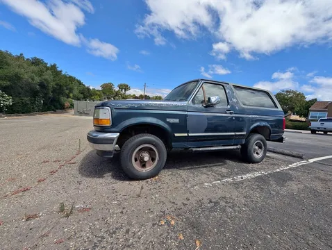1994 Ford Bronco XL Sport Utility 2D