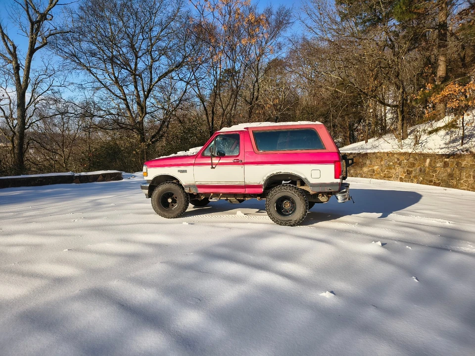 1994 Ford Bronco 5th Gen - Image 2 of 11