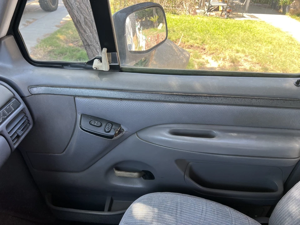 1994 Ford Bronco 5th Gen - Image 15 of 17