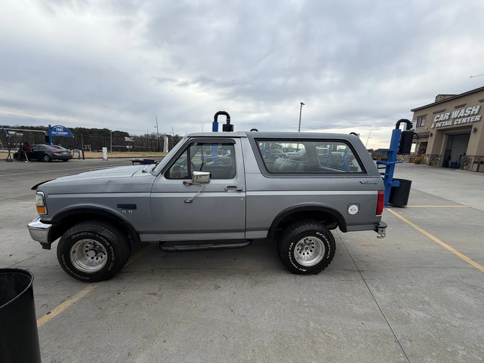 1994 Ford Bronco 5th Gen - Image 2 of 12