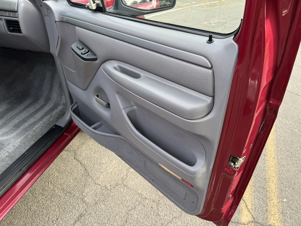 1994 Ford Bronco 5th Gen - Image 26 of 30