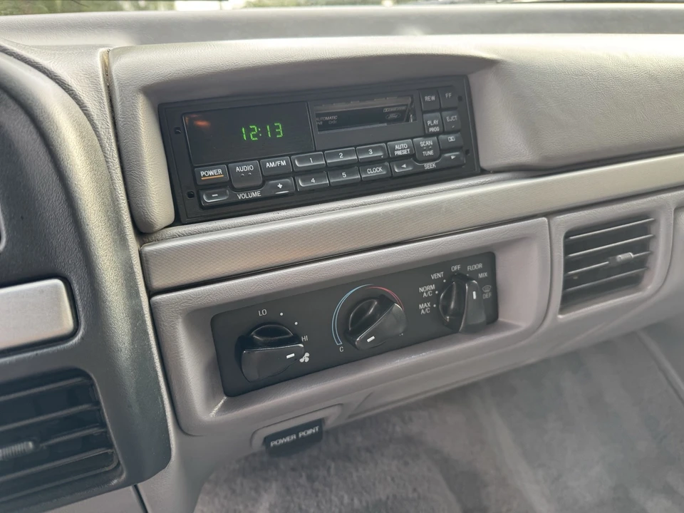 1994 Ford Bronco 5th Gen - Image 18 of 30