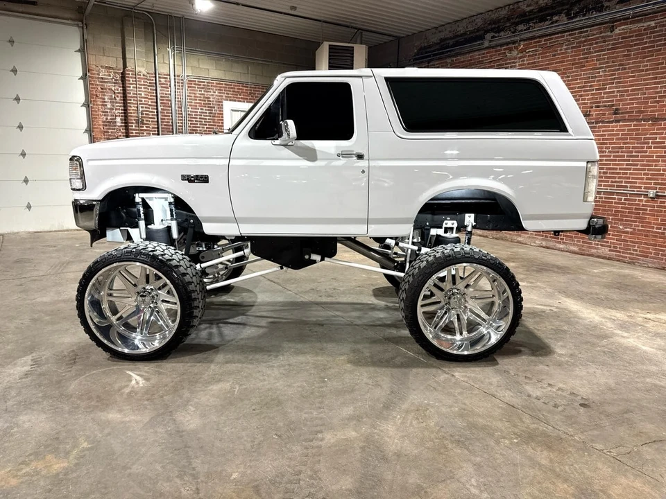 1994 Ford Bronco 5th Gen - Image 9 of 21