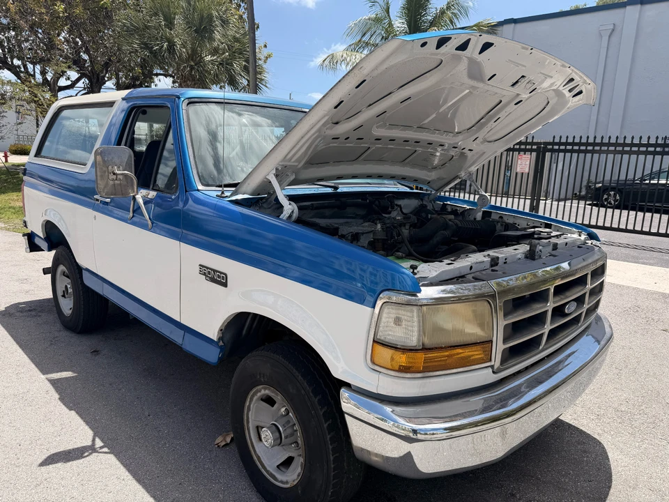 1994 Ford Bronco 5th Gen - Image 2 of 31