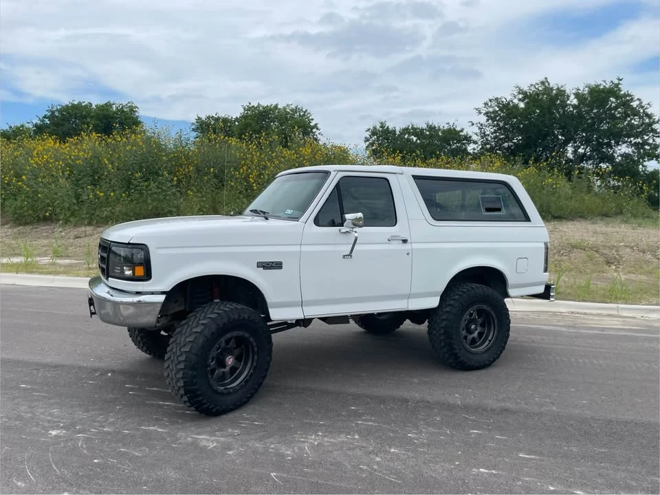 1994 Ford Bronco 5th Gen - Image 2 of 12