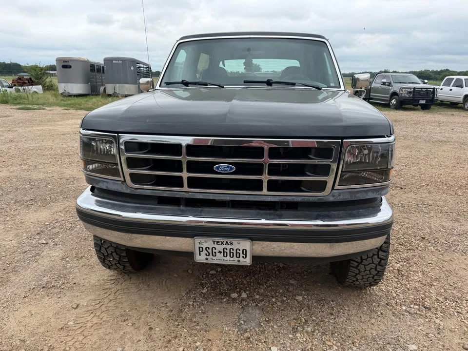 1994 Ford Bronco 5th Gen - Image 2 of 12