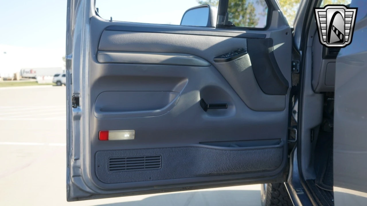 1994 Ford Bronco 5th Gen - Image 13 of 21