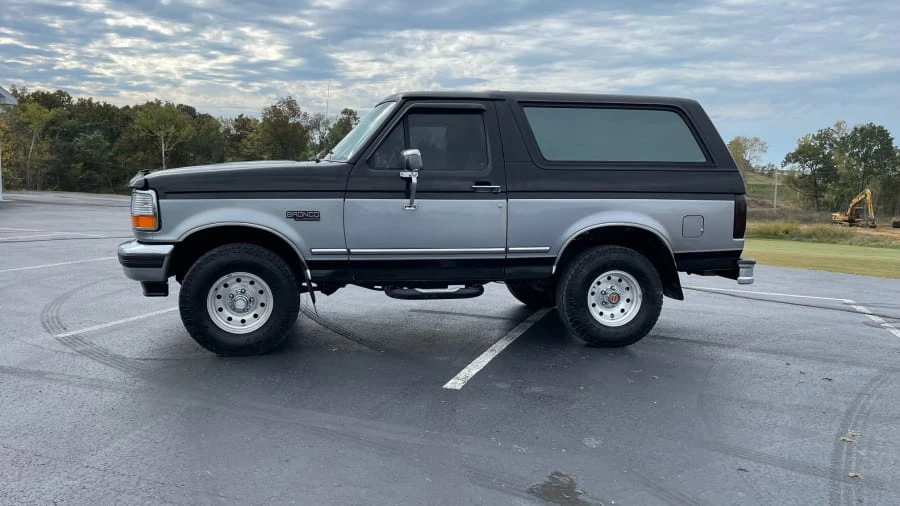 1994 Ford Bronco 5th Gen - Image 2 of 10