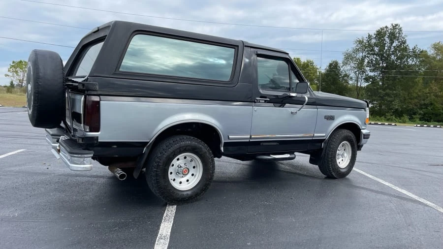 1994 Ford Bronco 5th Gen - Image 9 of 10