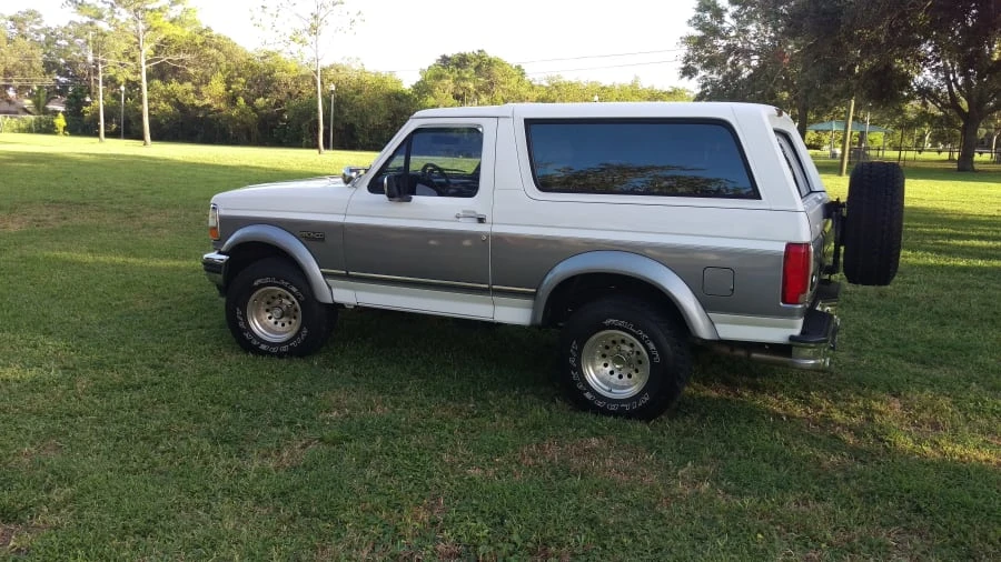 1994 Ford Bronco 5th Gen - Image 2 of 11