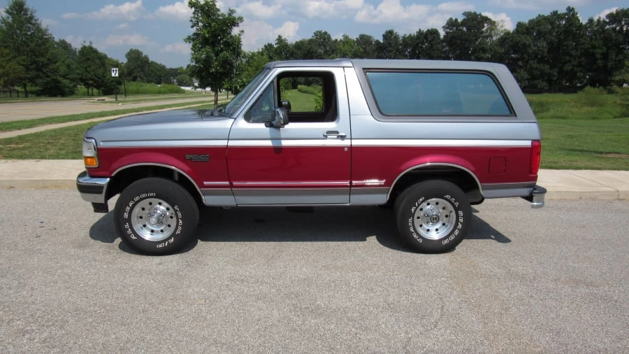 1994 Ford Bronco 5th Gen - Image 2 of 8
