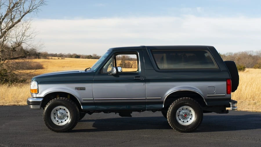 1994 Ford Bronco 5th Gen - Image 2 of 12