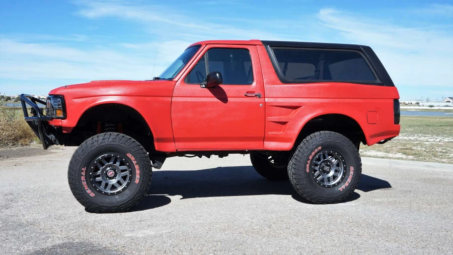 1994 Ford Bronco 5th Gen - Image 2 of 12