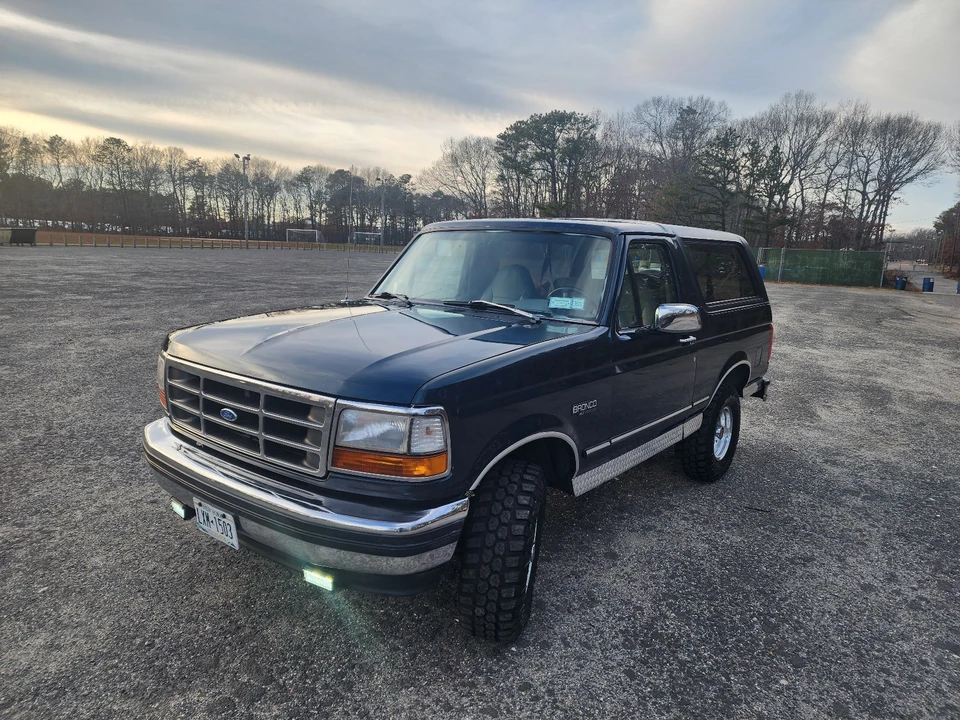 1994 Ford Bronco 5th Gen - Image 2 of 21