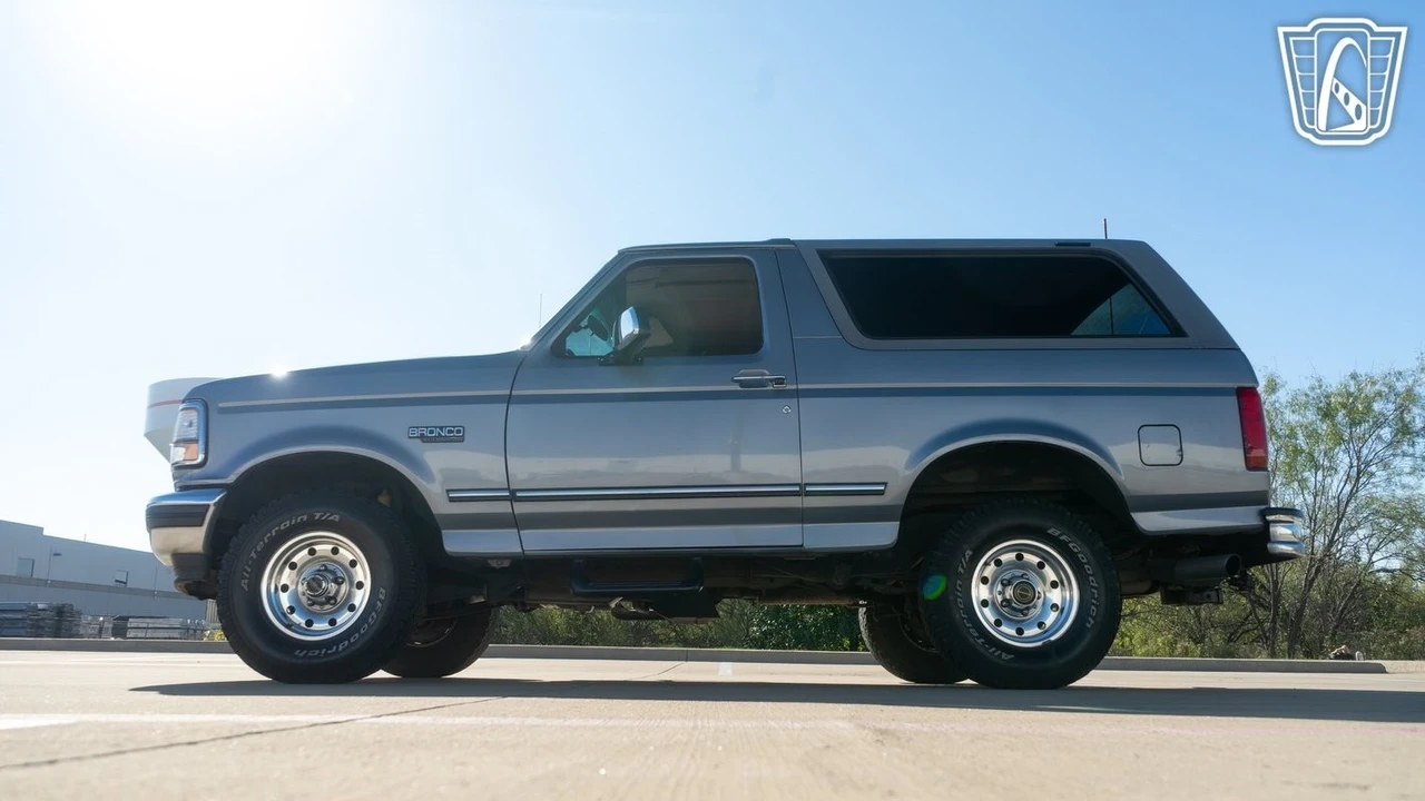 1994 Ford Bronco 5th Gen - Image 9 of 12