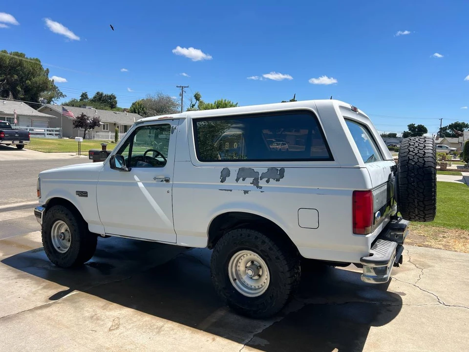 1994 Ford Bronco 5th Gen - Image 3 of 17