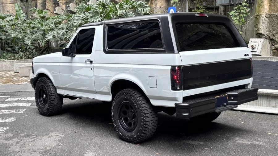 1994 Ford Bronco 5th Gen - Image 3 of 18