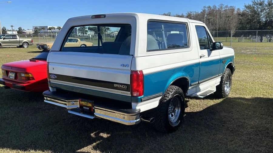 1994 Ford Bronco 5th Gen - Image 2 of 31