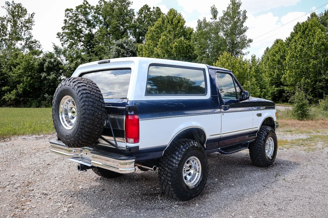 1994 Ford Bronco 5th Gen - Image 2 of 15