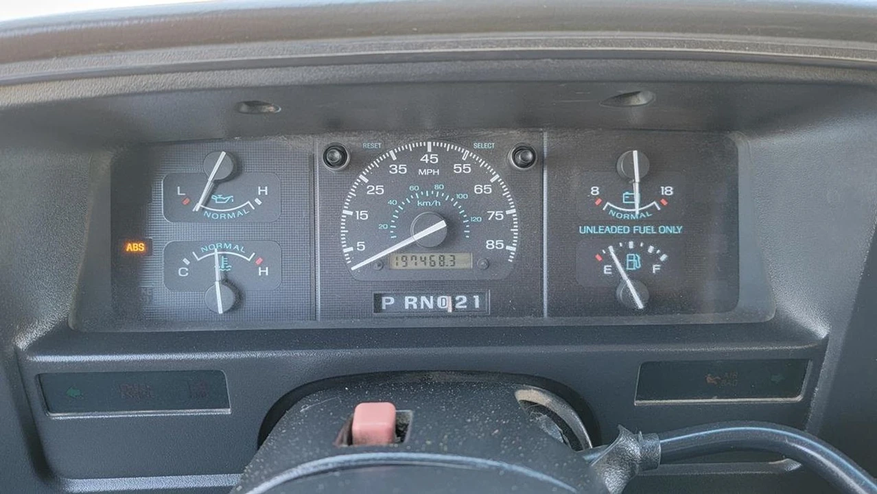 1994 Ford Econoline Van - Image 18 of 21