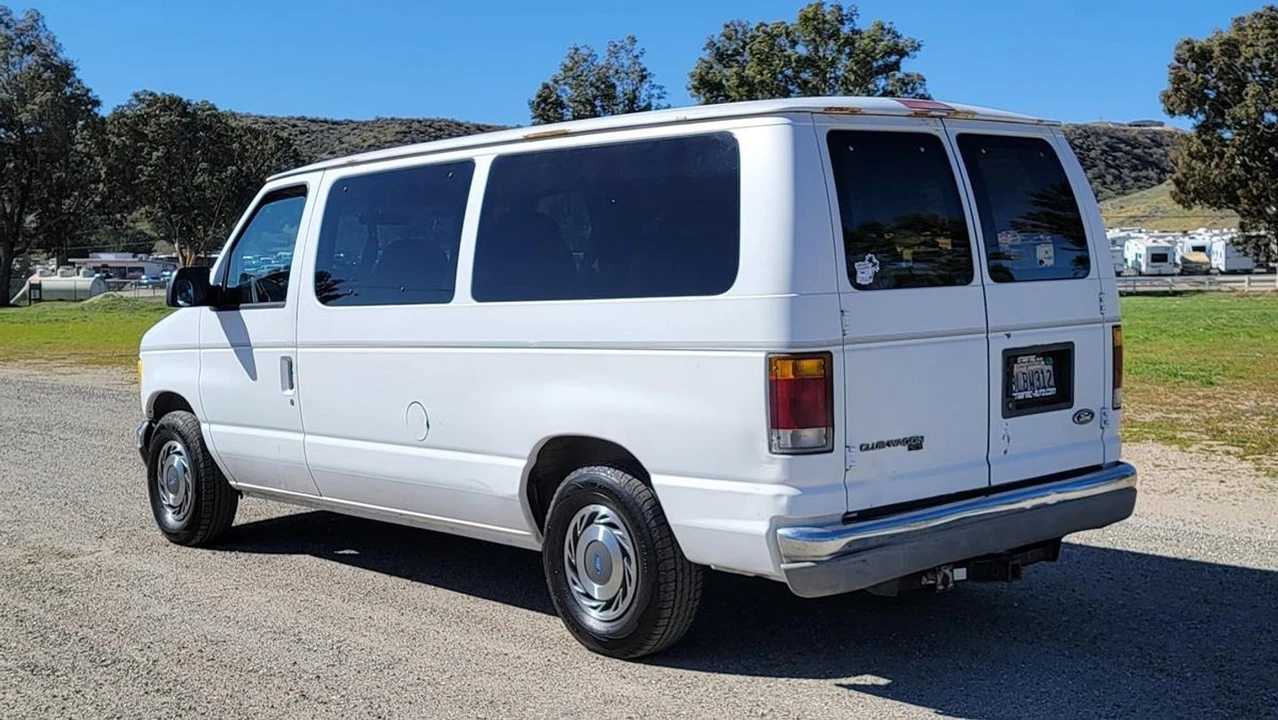 1994 Ford Econoline Van - Image 6 of 12