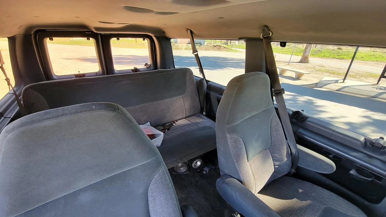1994 Ford Econoline Van - Image 16 of 21