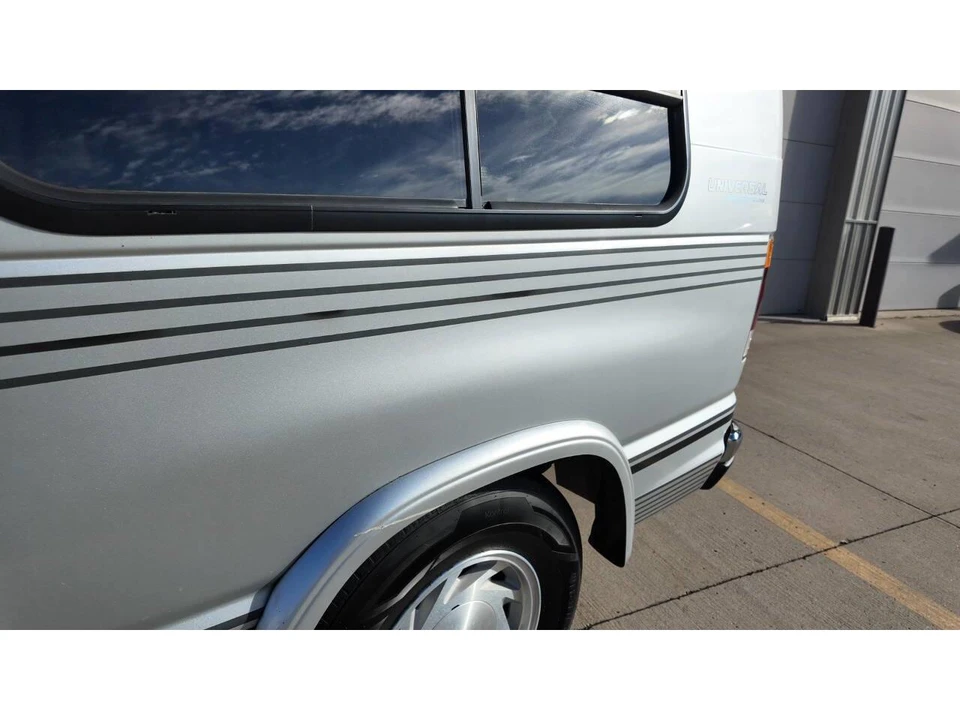 1994 Ford Econoline Van - Image 15 of 31