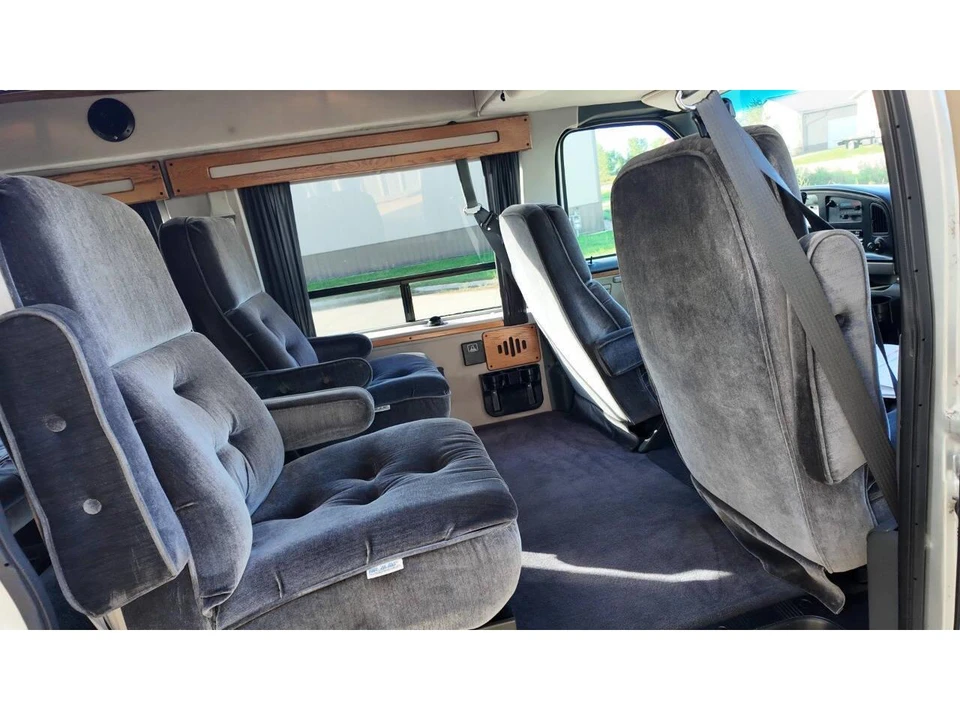 1994 Ford Econoline Van - Image 3 of 31