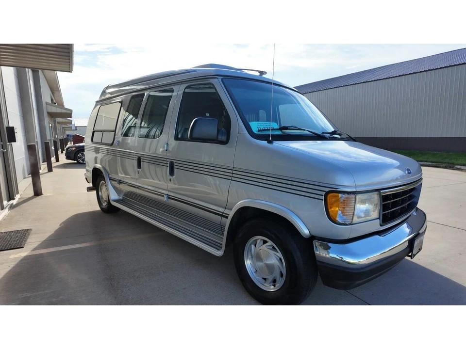 1994 Ford Econoline Van - Image 8 of 31