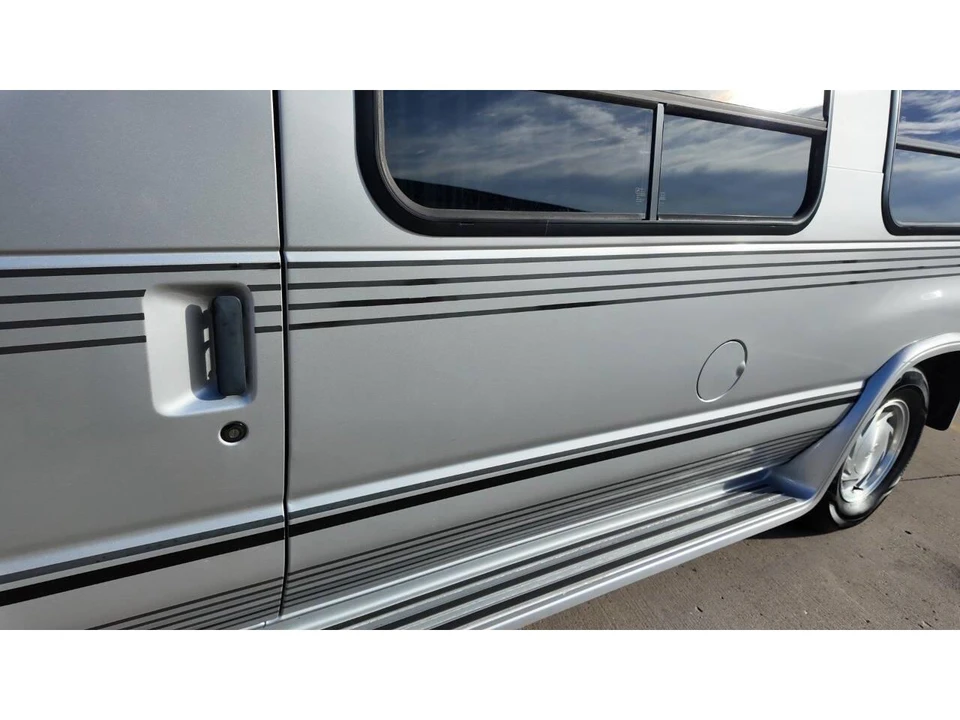 1994 Ford Econoline Van - Image 12 of 31