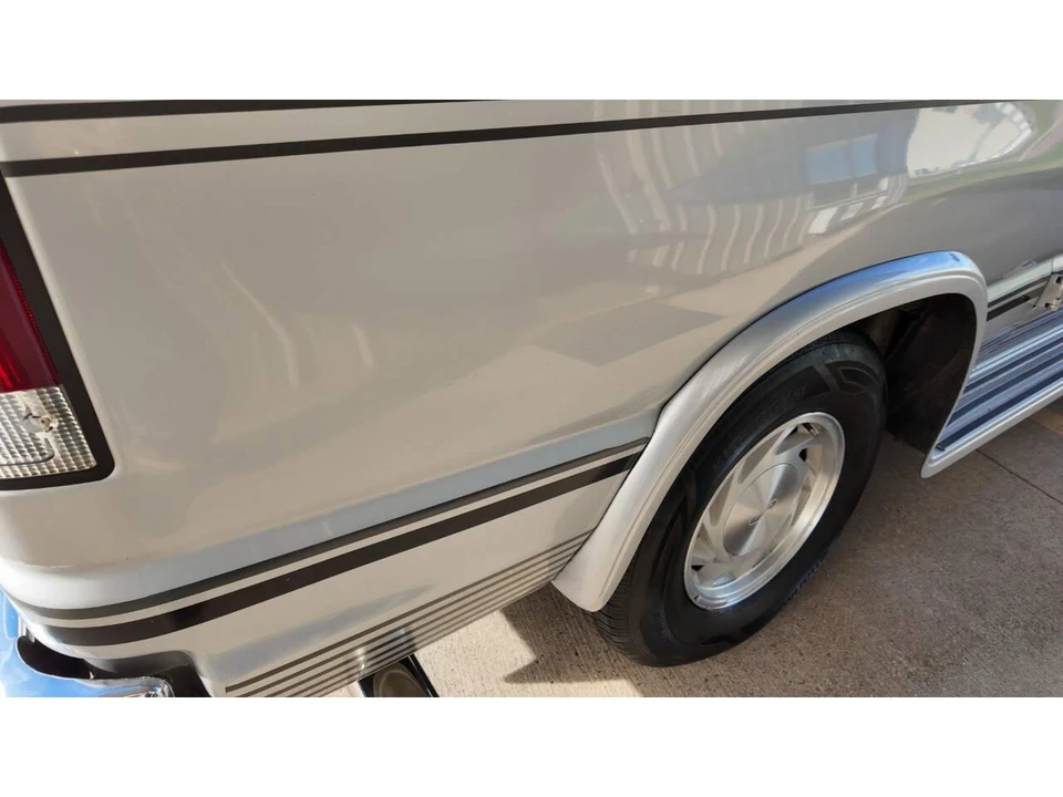 1994 Ford Econoline Van - Image 20 of 31