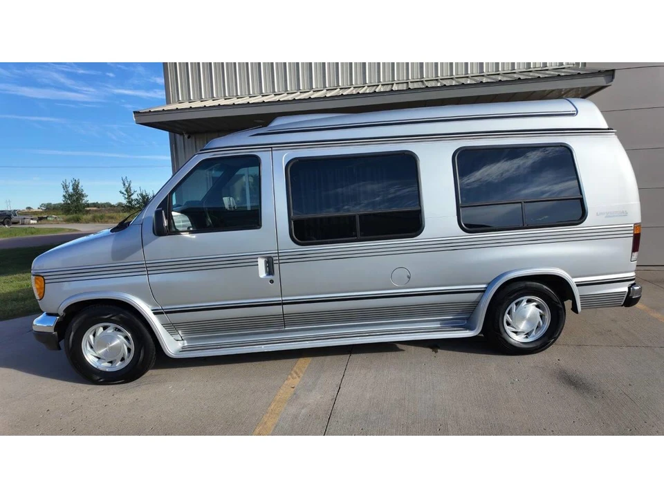1994 Ford Econoline Van - Image 4 of 31