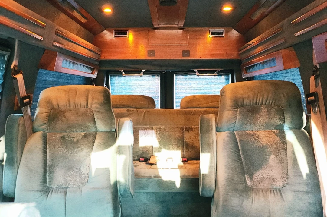 1994 Ford Econoline Van - Image 6 of 8
