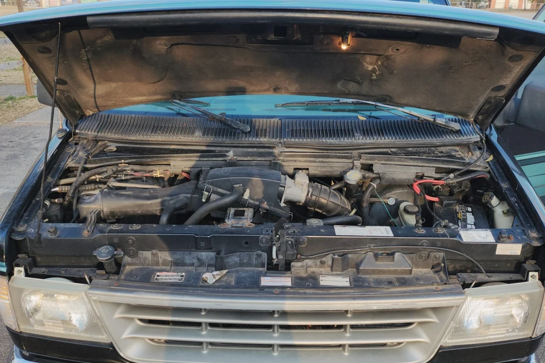 1994 Ford Econoline Van - Image 7 of 8