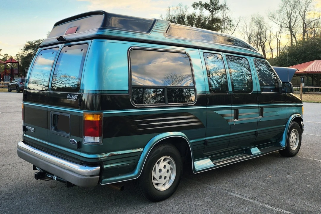 1994 Ford Econoline Van - Image 2 of 8