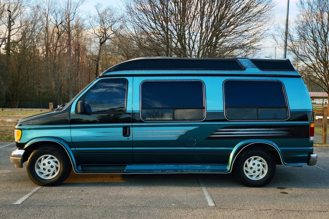 1994 Ford Econoline Van - Image 3 of 8