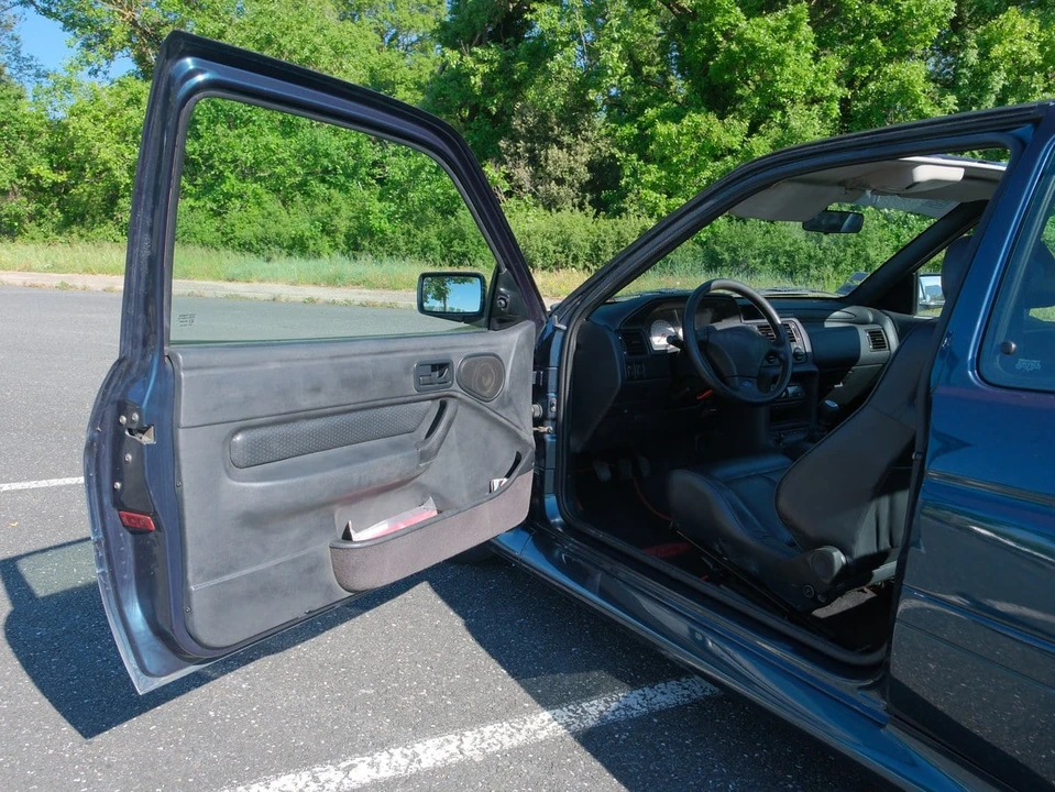 1994 Ford Escort RS Cosworth - Image 23 of 31