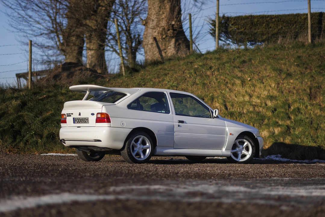 1995 Ford Escort RS Cosworth - Image 16 of 31