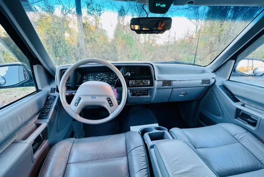 1994 Ford Explorer 1st Gen - Image 9 of 13