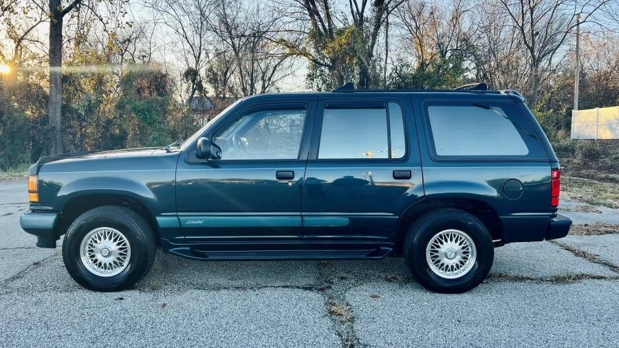 1994 Ford Explorer 1st Gen - Image 7 of 13