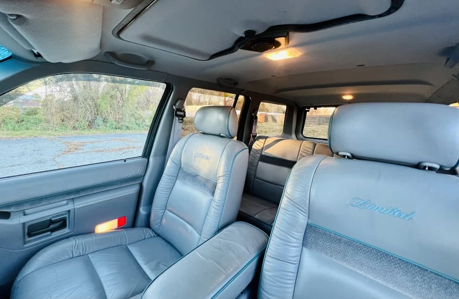 1994 Ford Explorer 1st Gen - Image 10 of 13