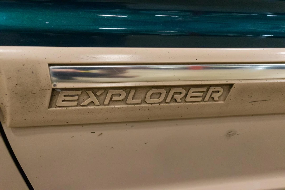 1994 Ford Explorer 1st Gen - Image 19 of 31